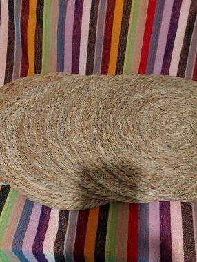Woven Seagrass Round Placemats - Natural Straw Set
